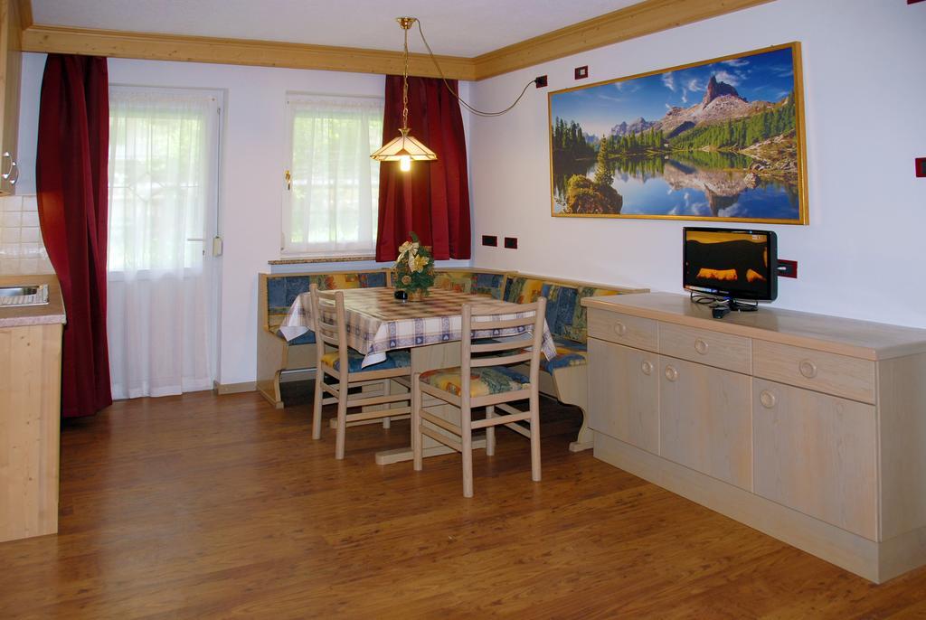 Residence Cirelle Suite&Spa Canazei Chambre photo